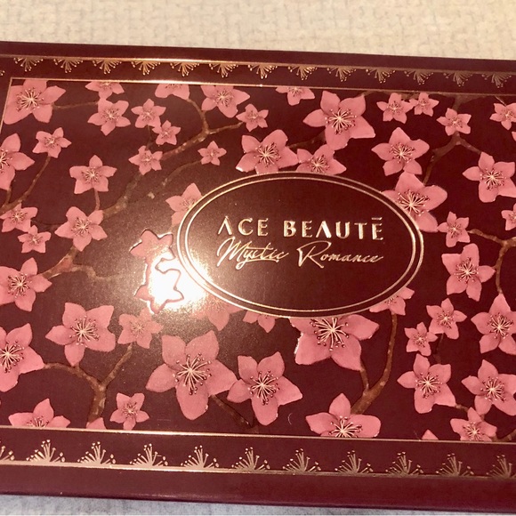 BNIB Ace Beauty eyeshadow palette - Picture 2 of 3